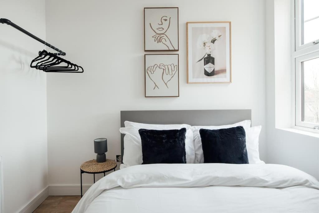 Modern 2 Bedroom Flat In Ilford, London Kültér fotó
